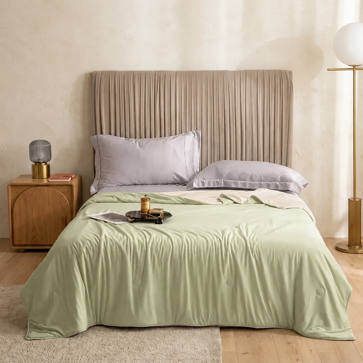 Luvia Lightweight Reversible Blanket